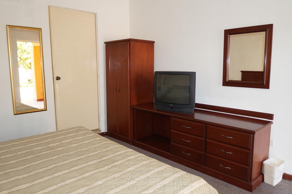 Maria Luisa Inn & Suites Juarez  Luaran gambar